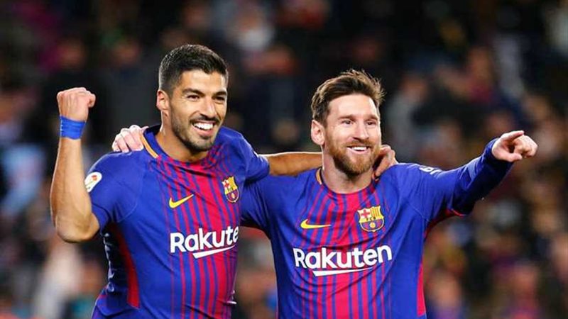 ميسي وسواريز يدعمان