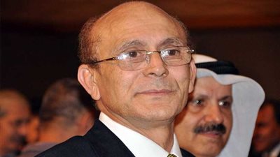 محمد صبحي يتساءل في مكتبة الإسكندرية :