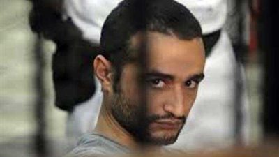 تأجيل إعادة محاكمة دومة بأحداث مجلس الوزراء