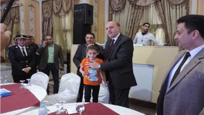 مديريات الأمن تشارك الأطفال الاحتفال بيوم اليتيم