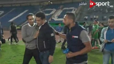 هروب إيهاب جلال بعد مباراة الزمالك والاتحاد..(فيديو)