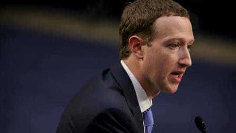 زوكربيرج يتعهد بمنع