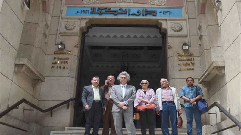 وفد من الأطباء بمكتب