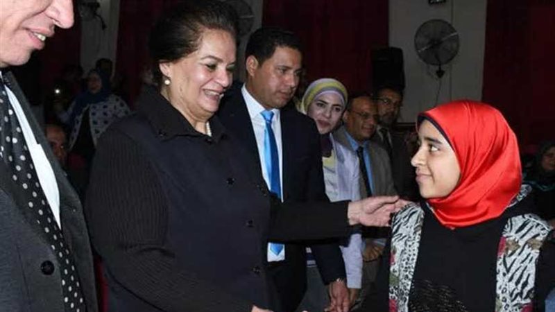 محافظ البحيرة تشهد