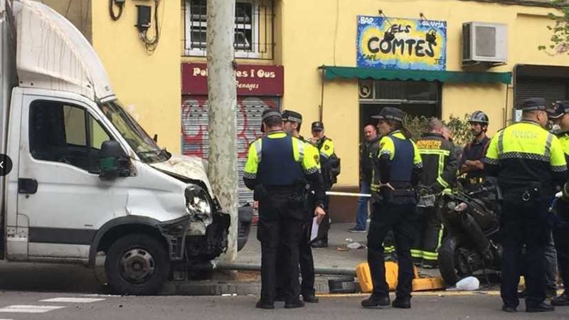 إصابات إثر دهس حافلة