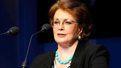 جيهان السادات ضيفة الأكاديمية العربية الثلاثاء