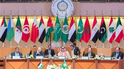 القمة العربية تجدد التأكيد على احترام وحدة وسيادة ليبيا