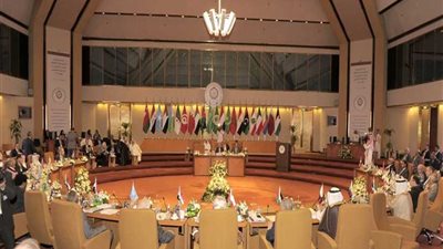 القادة العرب يؤكدون استمرار دعم الشرعية الدستورية في اليمن برئاسة 