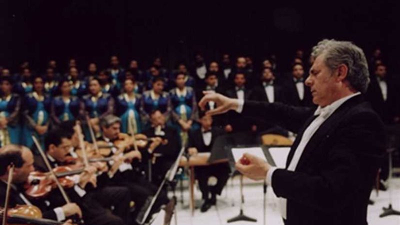 القومية تغني من الطرب