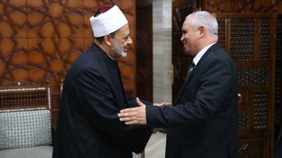 الطيب: الأزهر لن يتأخر عن دعم ليبيا للنهوض بها
