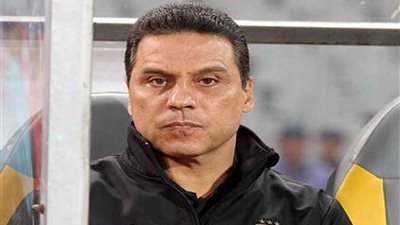 البدري يعلن تجديد عقده مع الأهلي دون شروط