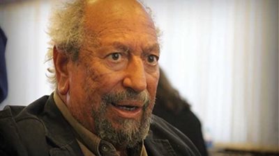 لبنان يمنع دخول سعد الدين إبراهيم أراضيه ويرحّله للقاهرة