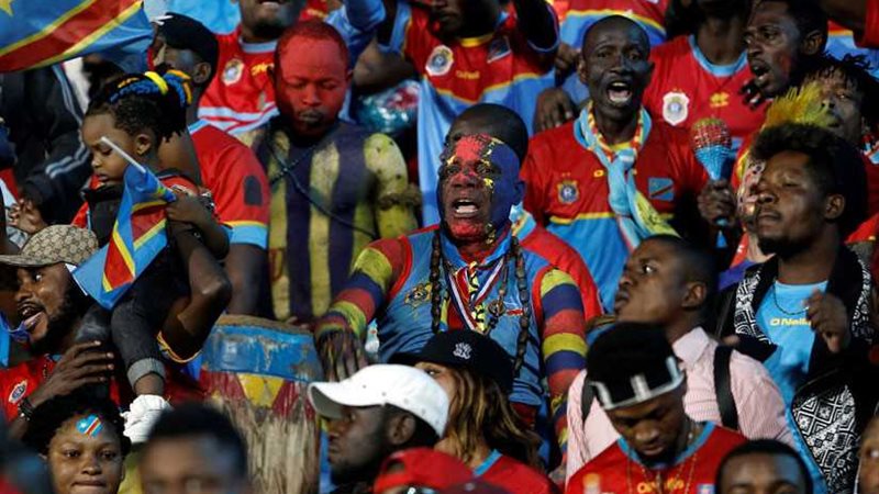 إيقاف دوري كرة القدم