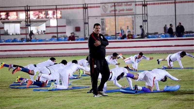 نبيل محمود يقود تدريبات