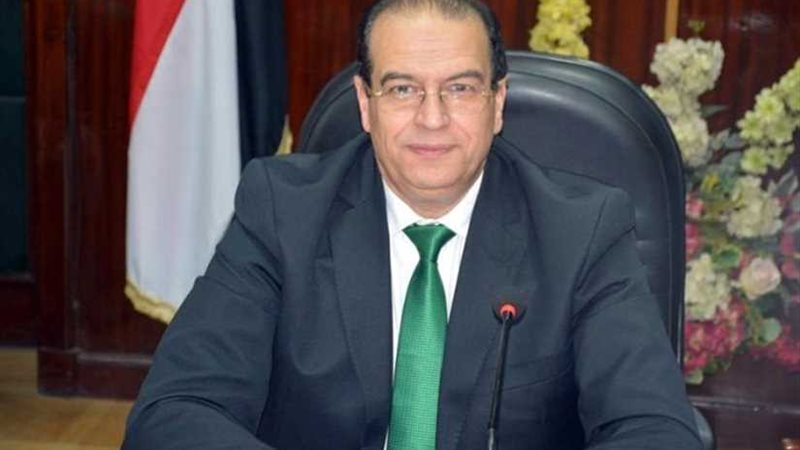 تطهير 500 متر ببحيرة