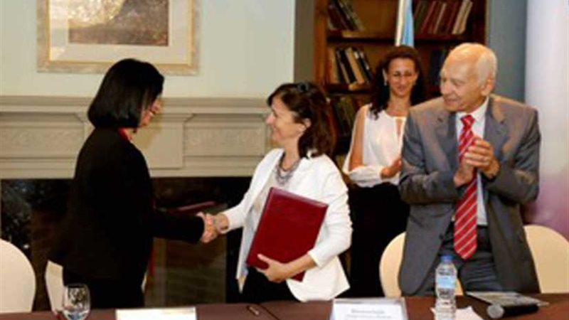 القومي للمرأة يوقع