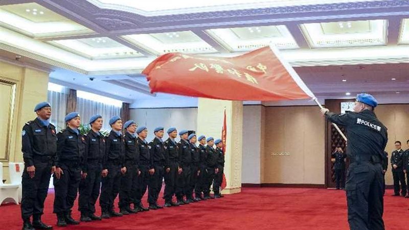 بكين ترسل فريقين