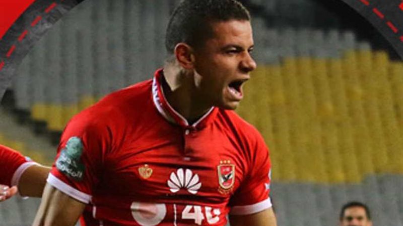 الأهلي ينهي الشوط