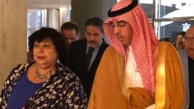 ​وزير الثقافة السعودي يستقبل نظيرته المصرية بمطار الملك خالد في الرياض