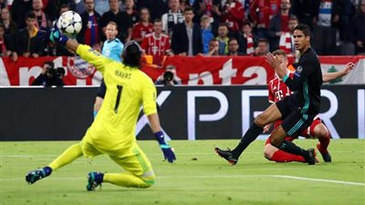 جوشو كيميش يسجل هدفًا لبايرن ميونخ أمام ريال مدريد