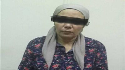 ضبط محترفة النصب بالإسكندرية.. المدرسة سابقا