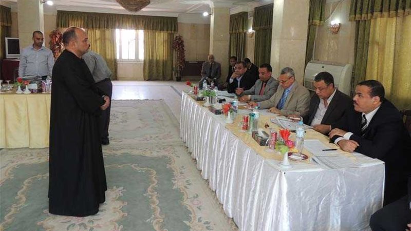 أمن المنيا يجرى المقابلات