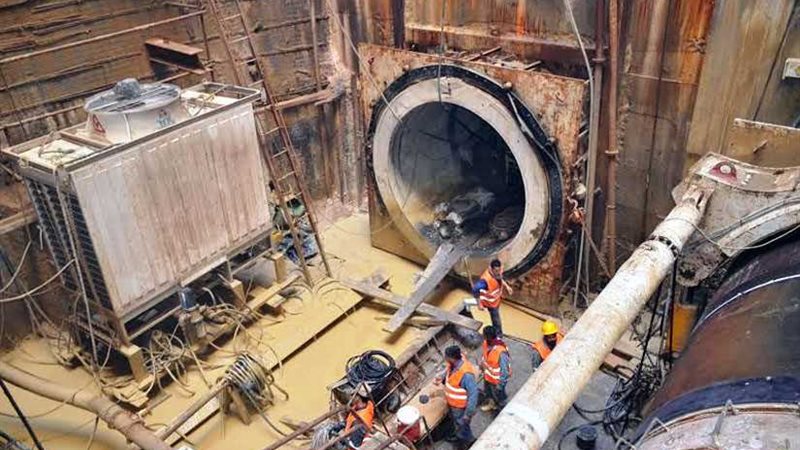 السيناوى يشرب من