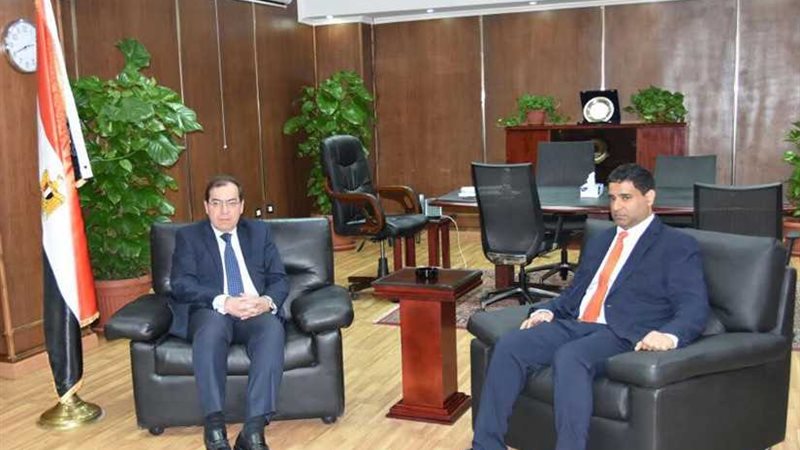 الملا ورئيس مبادلة