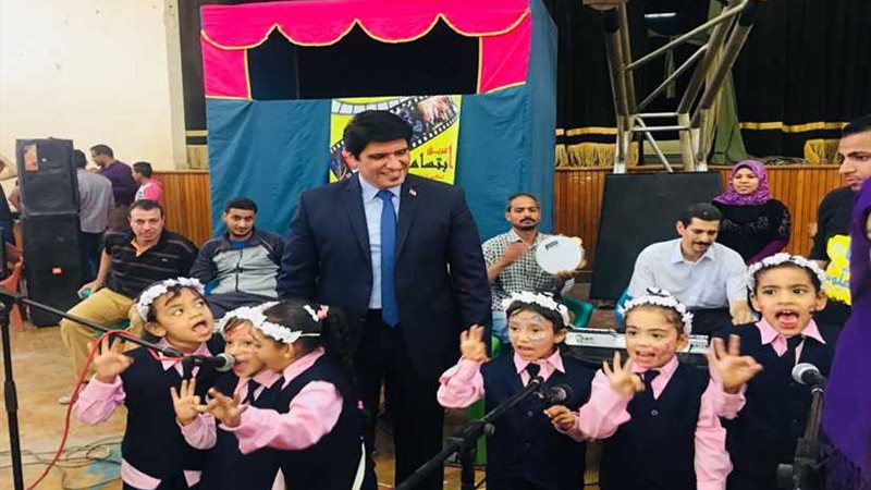 500 طفل في احتفال