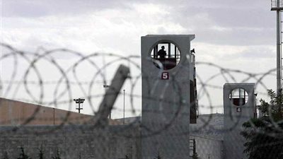 مأساة الصحفيين في تركيا.. 120 خلف القضبان