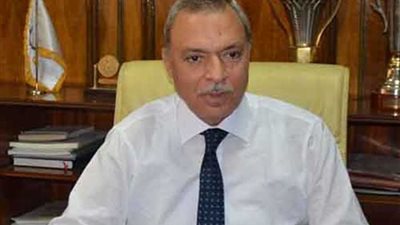 محافظ قنا يحيل 34 طبيبًا وممرضًا وإداريًا للتحقيق بمستشفى فرشوط المركزي