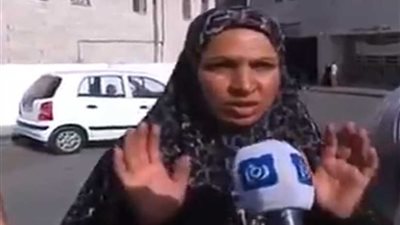 تليفون يرن في بطن الأم.. نساه الطبيب أثناء ولادتها قيصريًا (فيديو)