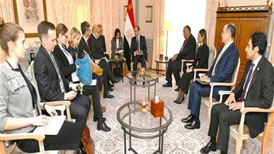 الرئيس السيسي يستقبل بمقر إقامته ببرلين وزير الاقتصاد والطاقة الألماني