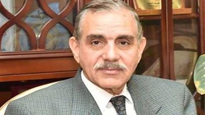 محافظ أسيوط يجري حركة محليات محدودة