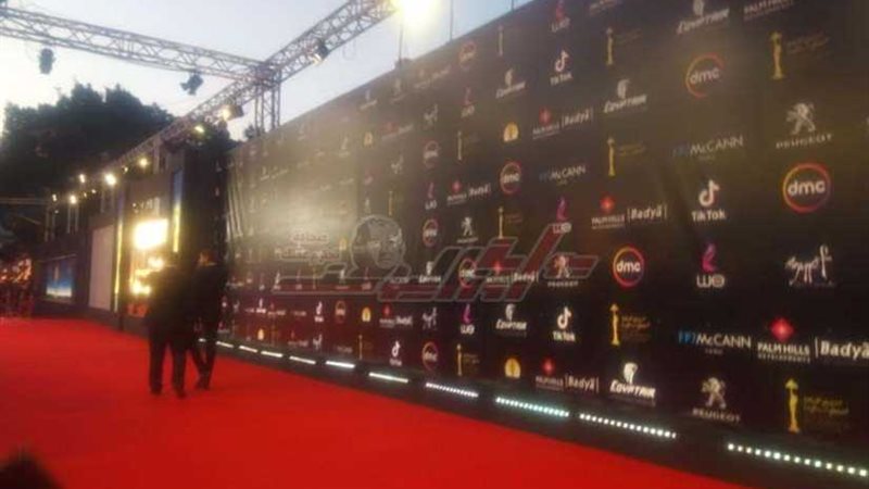 أول صور حصرية للسجادة