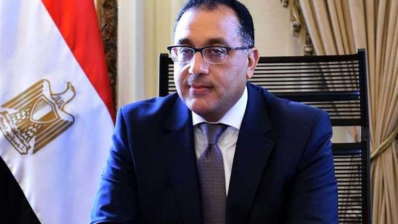 رئيس الوزراء يبدأ