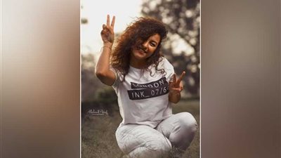 مادونا أول مذيعة من الصم والبكم.. تروي تفاصيل حياتها في جلسة تصوير