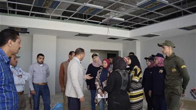 رئيس جامعة دمنهور يتفقد مشروع المعامل المركزية