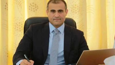 وزير الخارجية اليمني يبحث مع مسؤول أممي الأزمة الإنسانية في البلاد