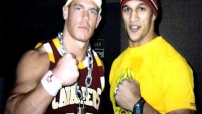 كرم جابر ينشر صورة تجمعه بجون سينا عبر إنستجرام