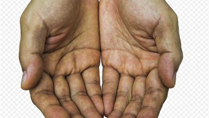 تجاعيد على راحة اليدين
