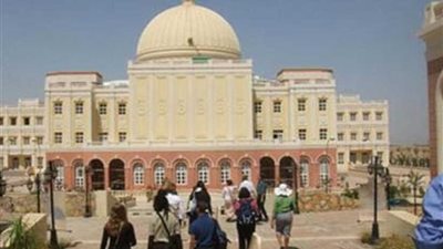 الجامعة البريطانية بالقاهرة تحتفل بإصدار أول أطلس لصخور البترول والمعادن في مصر