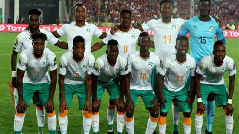 ممر شرفي من لاعبي