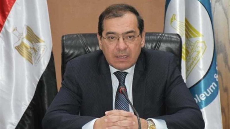 وزير البترول يفتتح