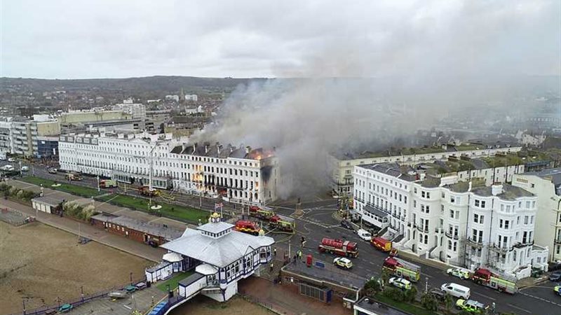 حريق مروع يلتهم فندق