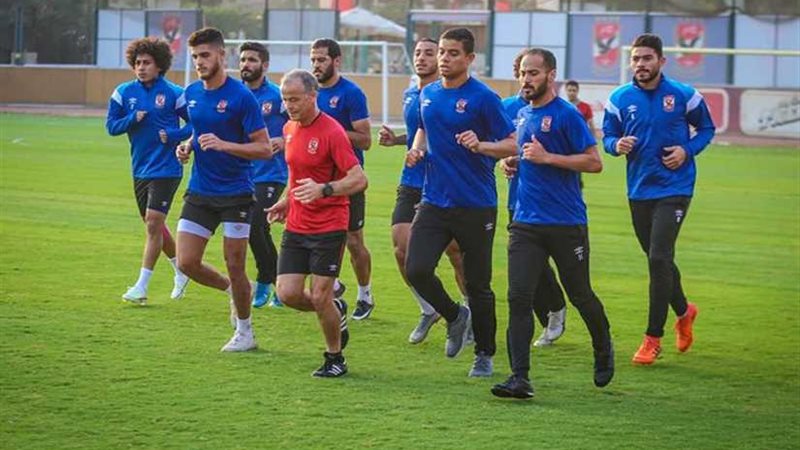 «فايلر» يحاضر لاعبي