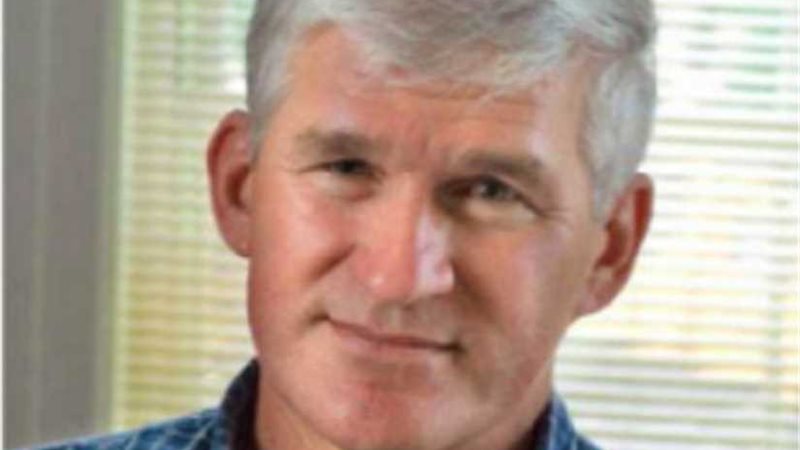 كاتب أمريكي يحذر