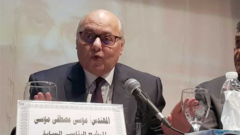 موسى مصطفي: يجب توظيف