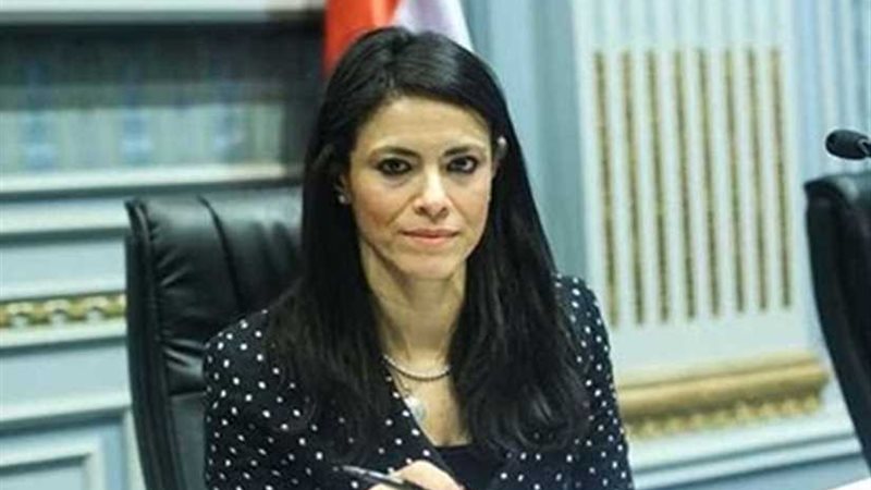 وزيرة السياحة تشارك