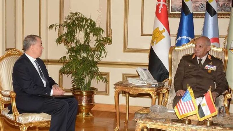 وزير الدفاع والإنتاج